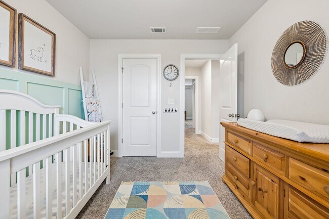 Building Photo - Beautifully maintained and now available as a rental for the very first time!