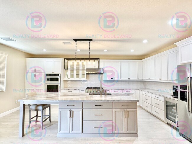 Building Photo - 1767 Fairway Hills Trail