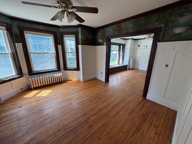 Building Photo - Spacious 4BR/3BA Home in Downtown Dover — Freshly Updated, Walk to Everything
