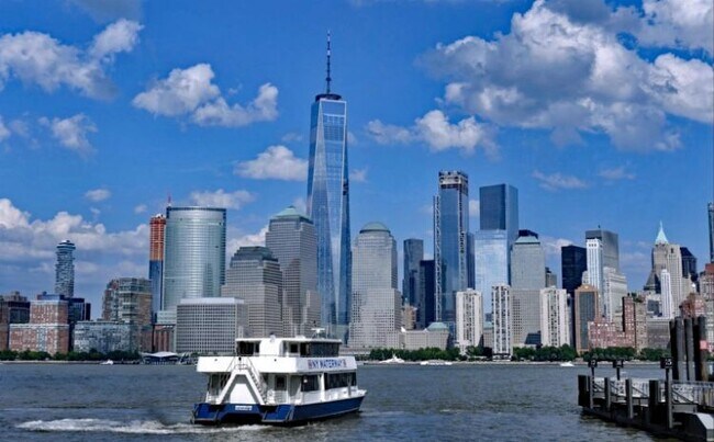 Building Photo - 66 Morris St