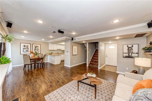 Building Photo - 5481 Villa Way