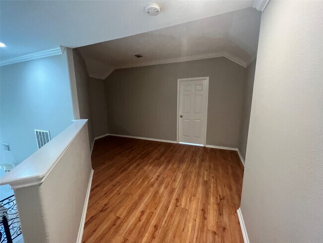 Building Photo - 6207 Harrison Ct