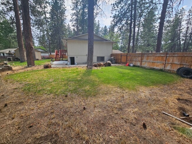 Building Photo - Beautifully Home in the Valley