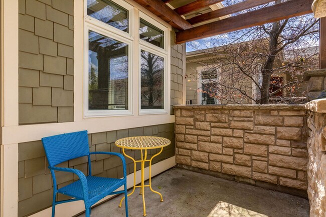 Building Photo - 3060 S Rookery Ln