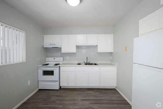 Interior Photo - Cedar Springs