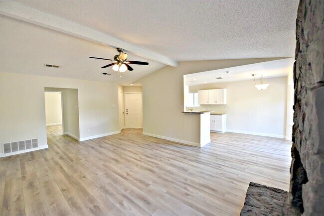 Building Photo - 12719 Acadian Trail
