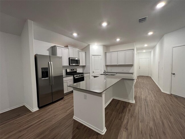 Building Photo - 115 Vintage Dr