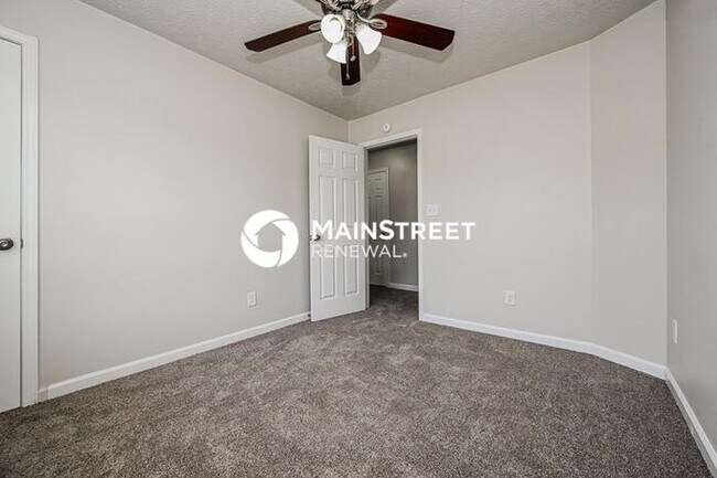 Building Photo - 4 Bedroom Pet-Friendly Home in DECATUR, GA with Main Street Renewal