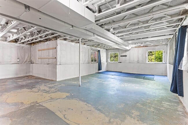 Building Photo - 1484 Chapleau Dr