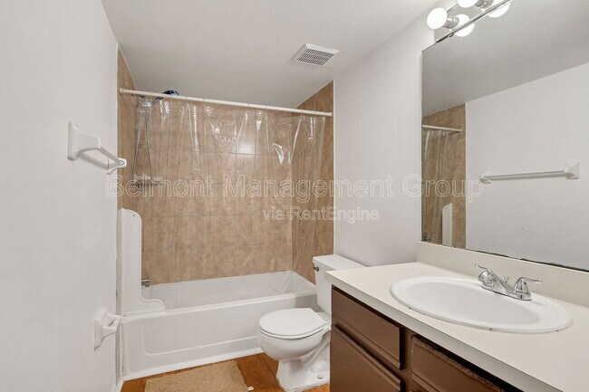 Building Photo - 2030 Cascades Blvd