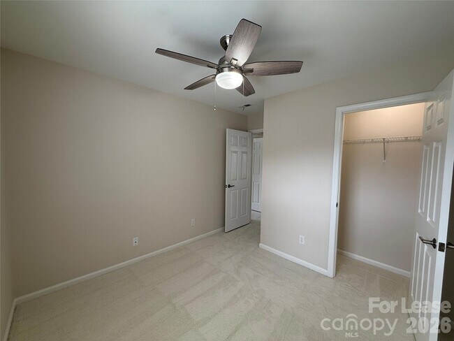 Building Photo - 3404 Laurenhurst Ln