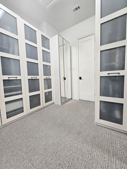 Primary Room Wardrobe - 3004 Warrington