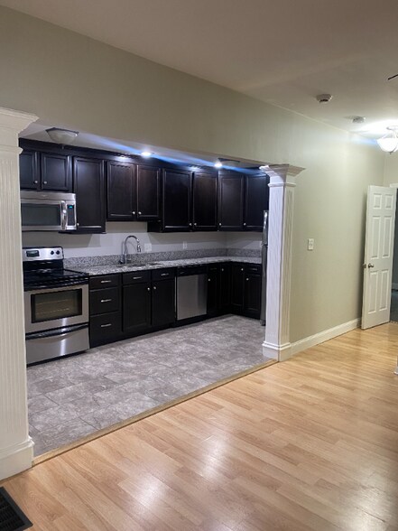 Building Photo - 316 Stites Ave