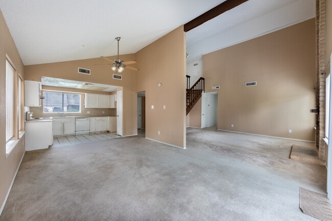 Building Photo - 16830 Spruce Run Dr