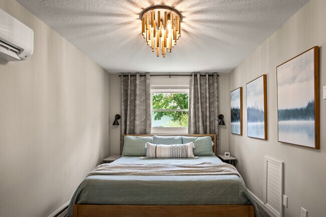 Master Bedroom/King - 27166 Little Floyd Lake Rd