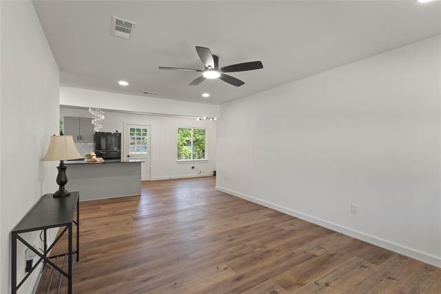 Building Photo - 10325 Maylee Blvd