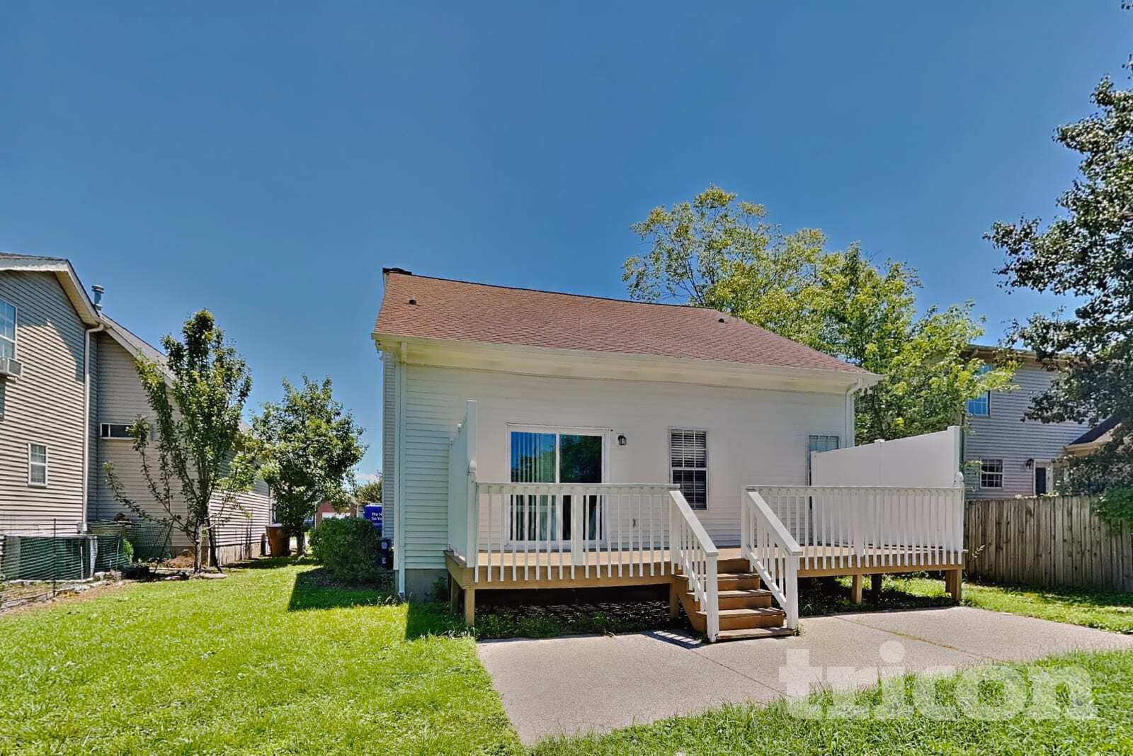 Building Photo - 2773 Riverbend Dr