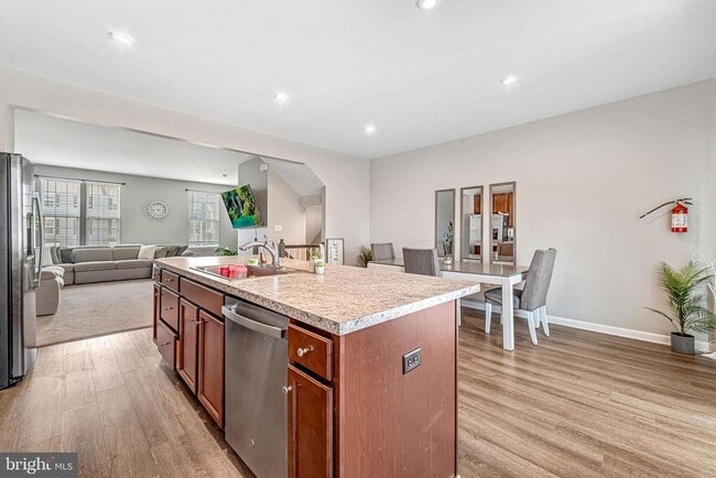 Building Photo - 205 Dalton Dr