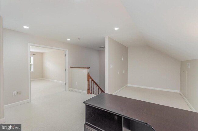 Building Photo - 6311 Chaucer Ln