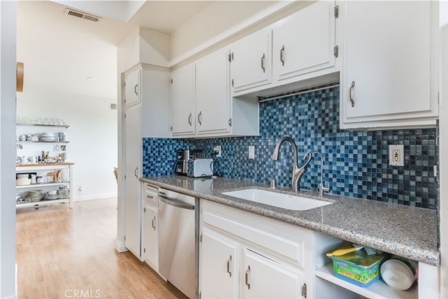 Building Photo - 29600 Island View Dr