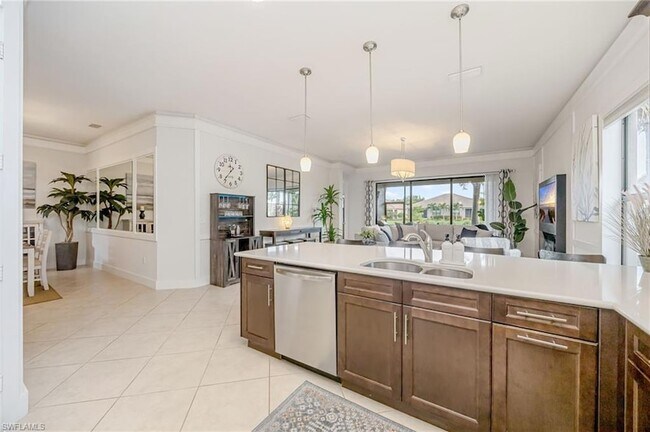 Building Photo - 13441 Coronado Dr