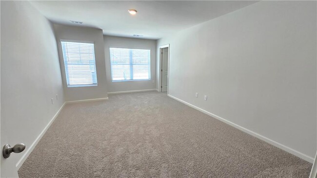 Building Photo - 3090 Greyton Dr