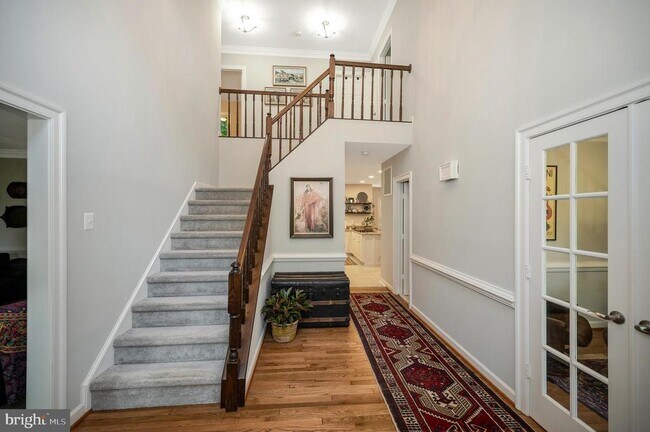 Building Photo - 2 English Hills Dr