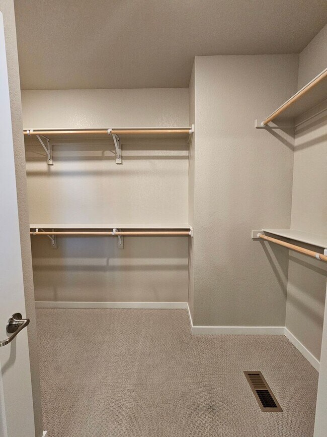 Building Photo - Newer Home in Broomfield