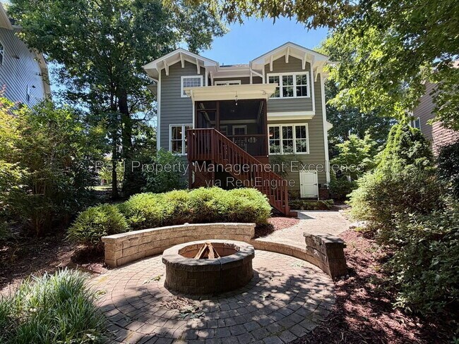 Building Photo - 616 Lake Artesia Ln