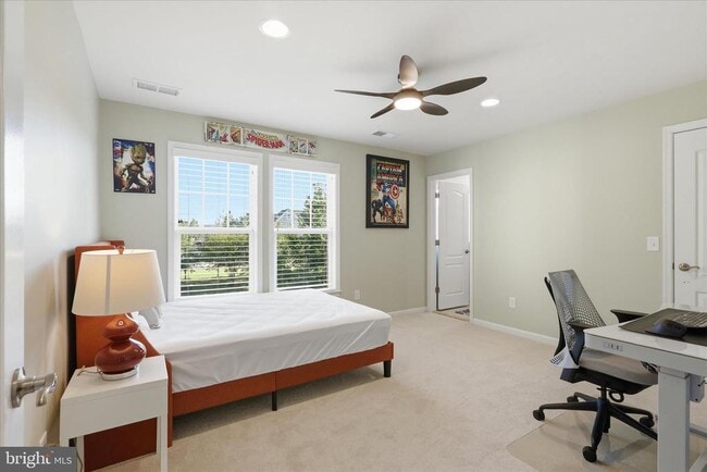 Building Photo - 42522 Stratford Landing Dr