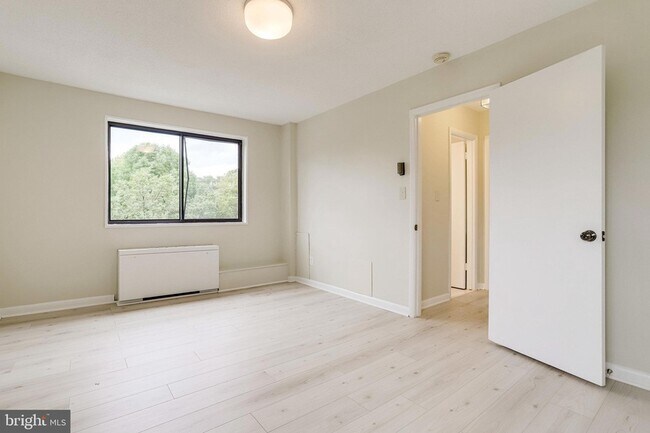 Building Photo - 3515 Washington Blvd