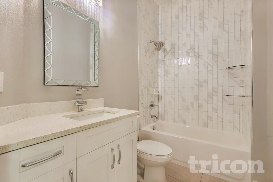 Building Photo - 105 E Broad St