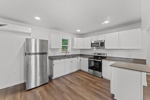 Building Photo - 112 Linda Dr