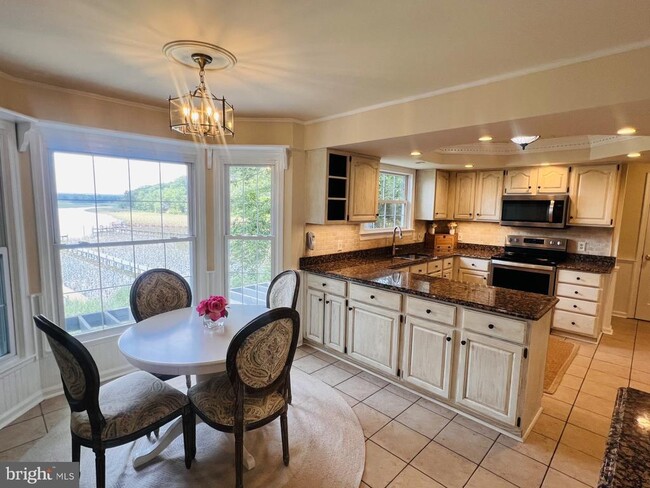 Building Photo - 3705 Aquia Dr