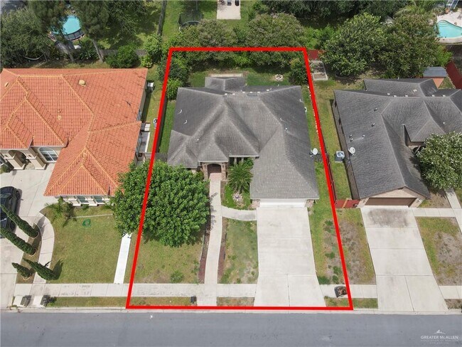 Building Photo - 2523 Yellow Rose Dr
