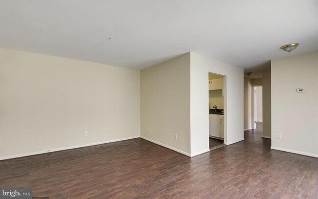Building Photo - 3408 25th St S