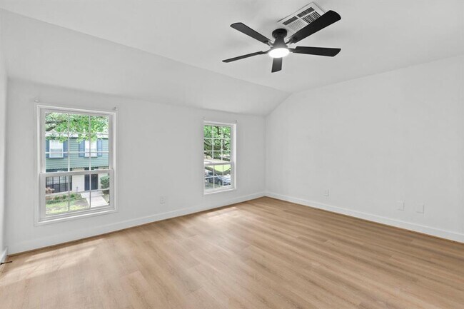Building Photo - 7921 Knight Rd