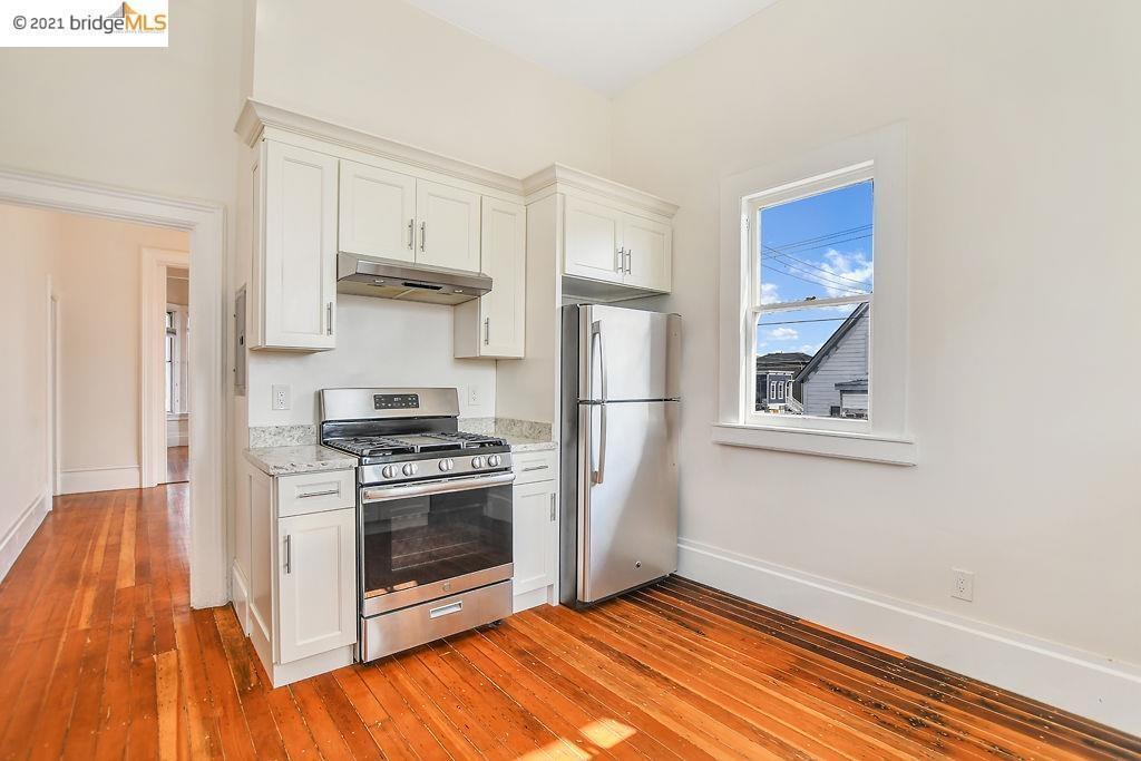 Kitchen - 888 Pine St