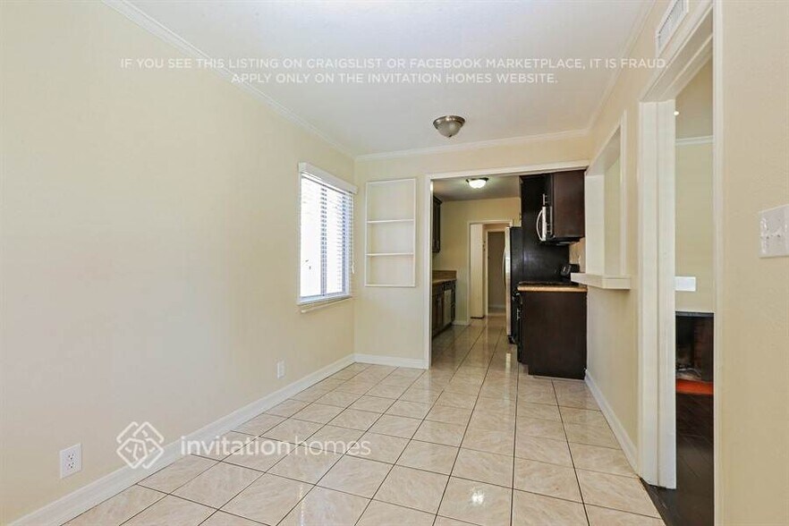 Building Photo - 8017 Lurline Ave