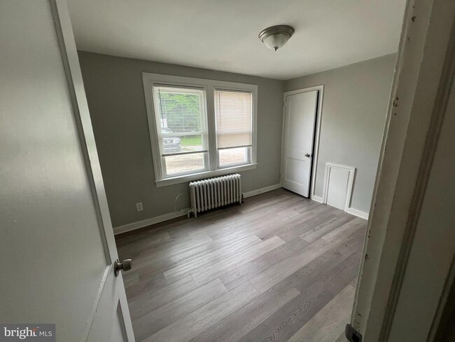 Building Photo - 420 Cinnaminson Ave