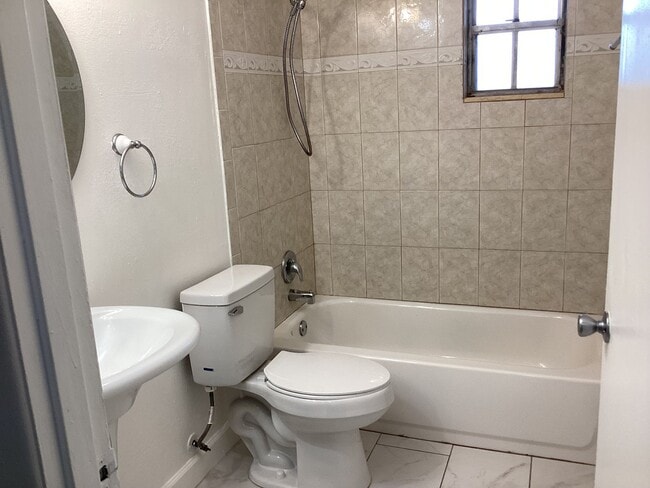 Building Photo - Apopka Duplex