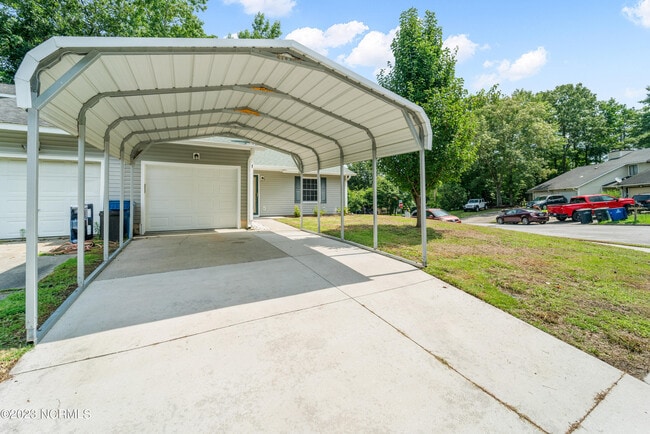 Building Photo - 1 S Onsville Pl