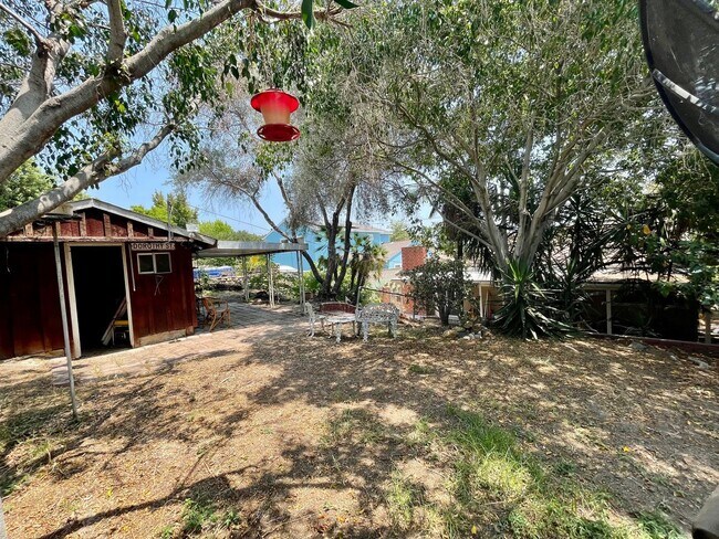 Building Photo - Fully Remodeled 4 Bedroom 2.5 Bathroom in ...