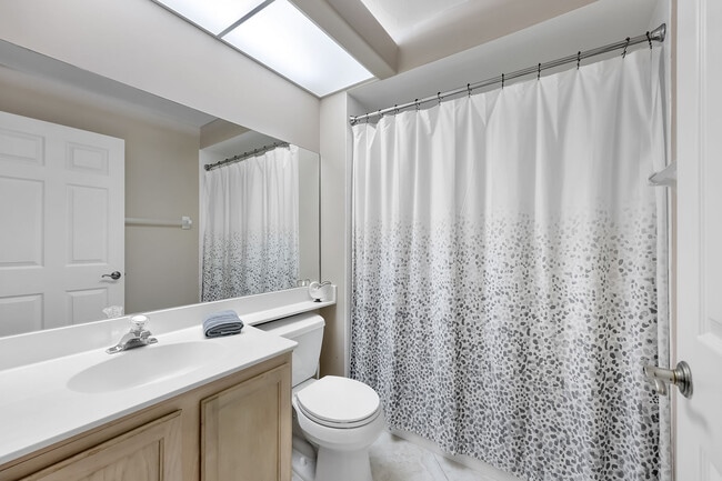 Building Photo - 28080 Cavendish Ct