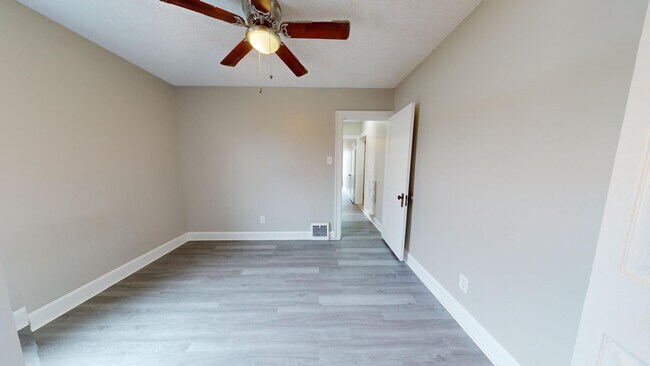 Building Photo - 7401 Jameson Rd