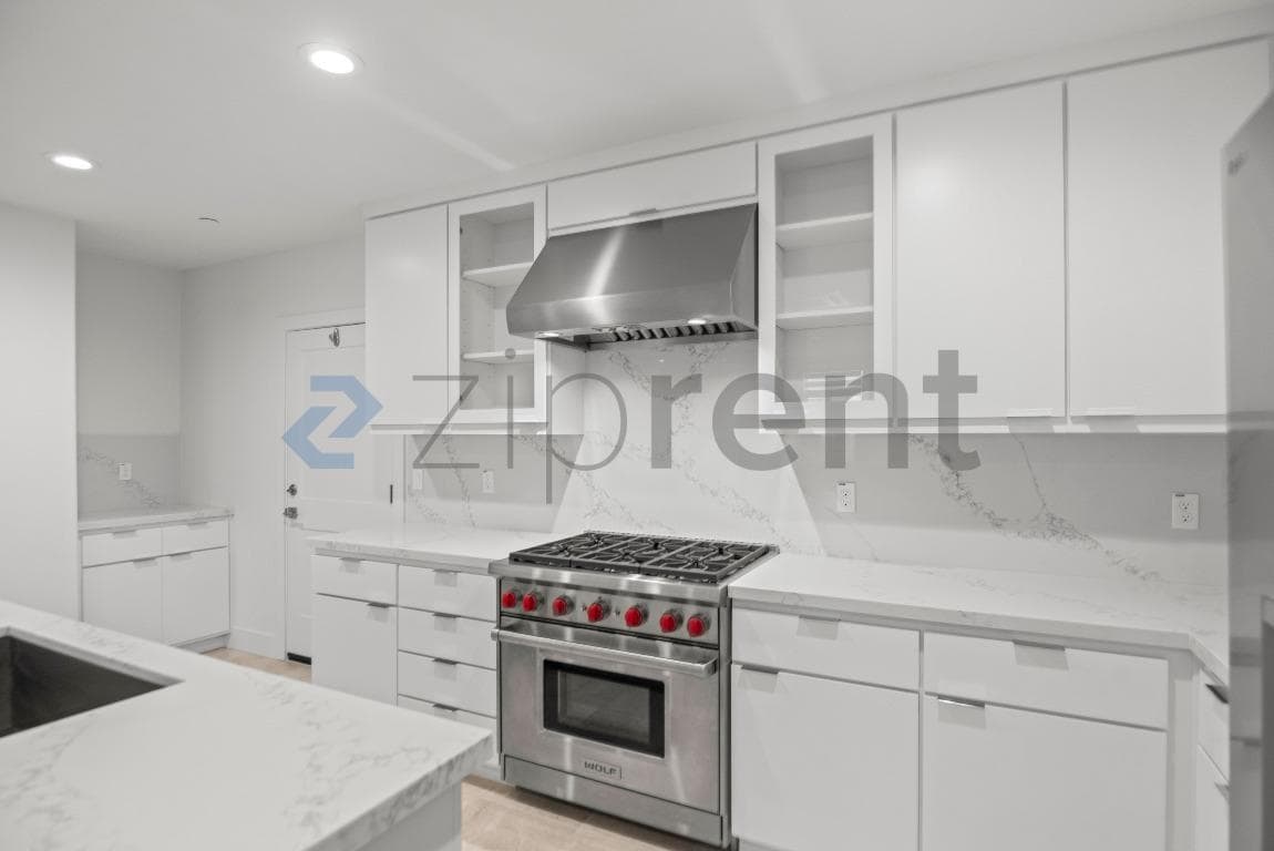 Building Photo - 1107 Lorenzini Lp