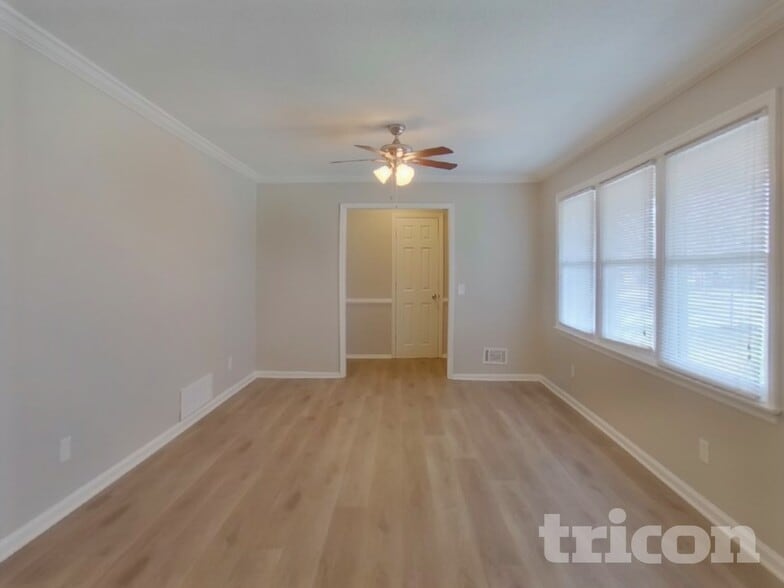 Building Photo - 3959 Notre Dame Pass