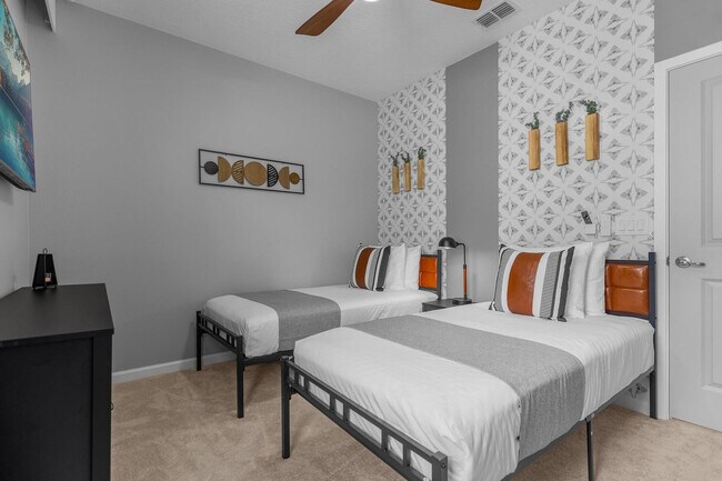 Building Photo - 221 Ballo Dr