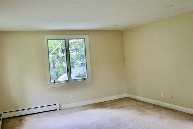 Building Photo - 20 Tidd St