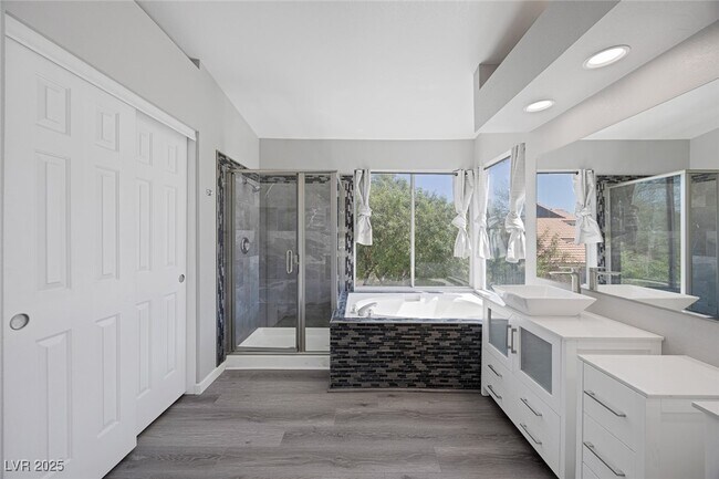 Building Photo - 8433 Dry Cliff Cir